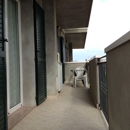 Aloe Beach Apartments, Ombrellone, Parcheggio E Uso Di Biciclette Gratis Rimini Kültér fotó