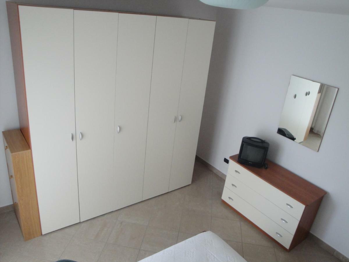 Aloe Beach Apartments, Ombrellone, Parcheggio E Uso Di Biciclette Gratis Rimini Kültér fotó