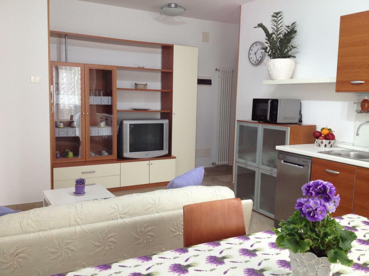 Aloe Beach Apartments, Ombrellone, Parcheggio E Uso Di Biciclette Gratis Rimini Kültér fotó