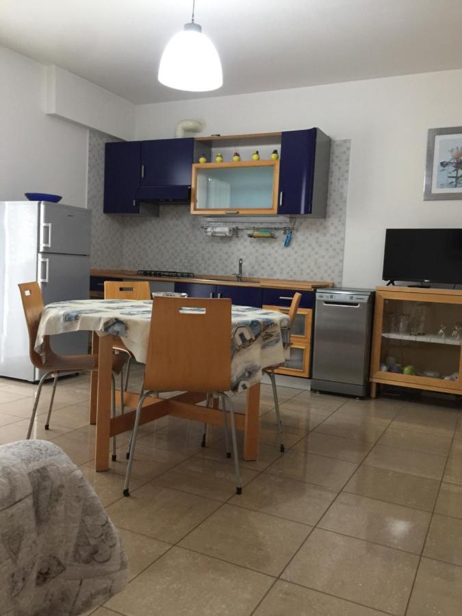 Aloe Beach Apartments, Ombrellone, Parcheggio E Uso Di Biciclette Gratis Rimini Kültér fotó